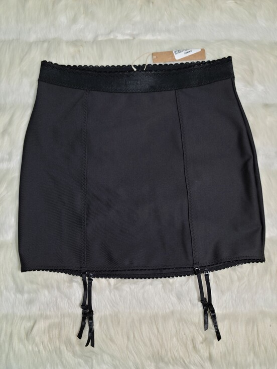 SKIMS Dresses & Skirts - SKIMS Body Mini Garter Skirt Black Onyx Women Large NEW